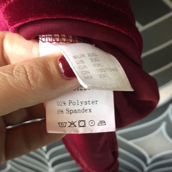 Burgundy red velvet tank - Picture 4 of 4